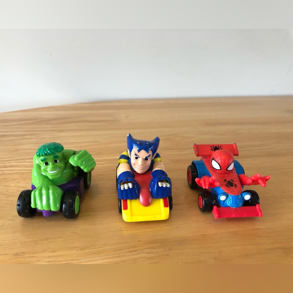 Maisto 2003 Hulk, Wolverine & Spiderman Race Cars Buddies Marvel